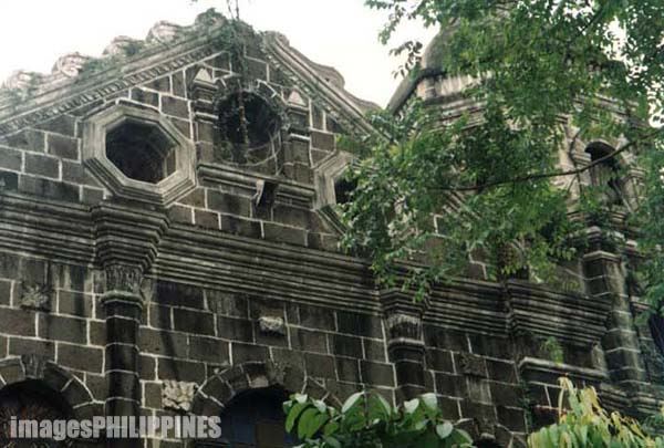 �Sta. Ana Church�, 
Place Taken: Metro Manila take on 
Date Taken: 2000