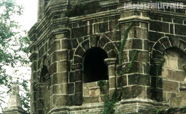�Sta. Ana Church�, 
Place Taken: Metro Manila take on 
Date Taken: 2000
